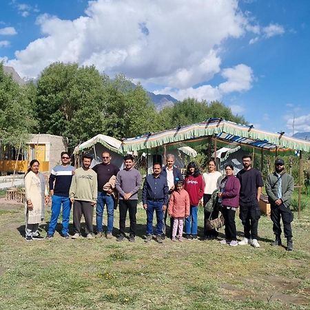 Green Throne Camp Bed & Breakfast Leh Bagian luar foto